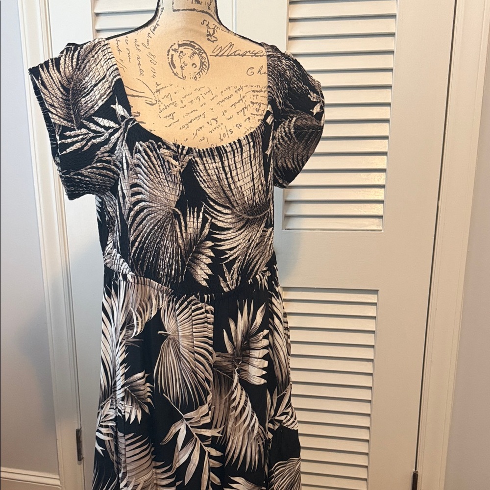 torrid Black and White Tropical Print Midi Dress